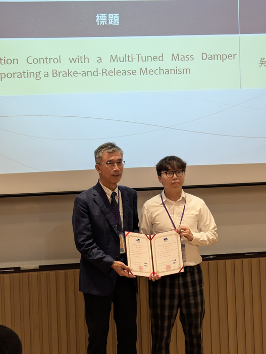 恭喜田孟軒老師指導吳冠陞同學獲得2025中華民國振動與噪音工程學術研討會最佳論文獎第二名圖片